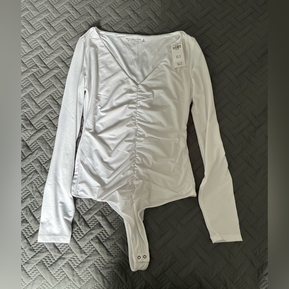Abercrombie & Fitch Tops - NWOT Abercrombie Long Sleeve Bodysuit
